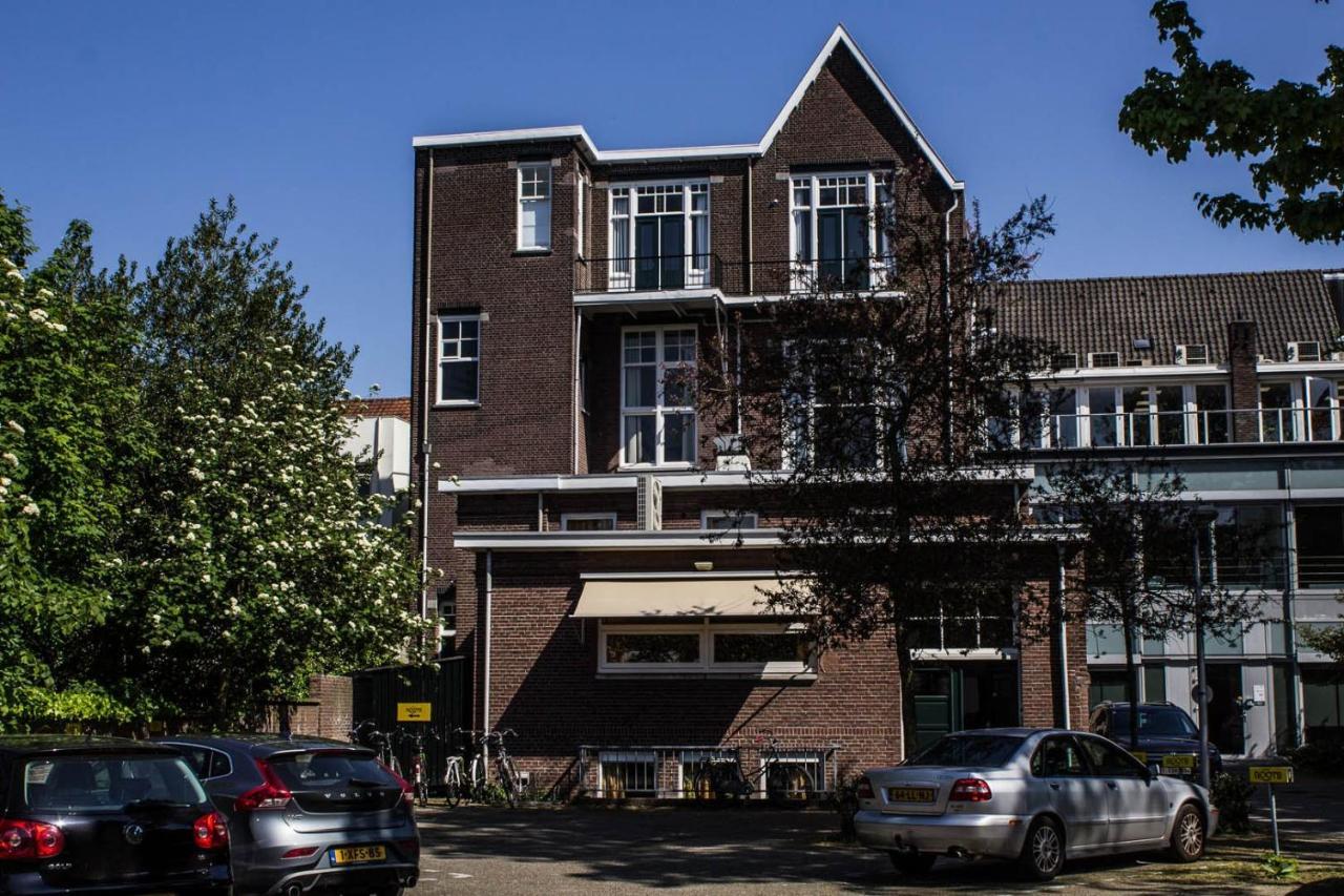 Hostel Roots Tilburg Luaran gambar