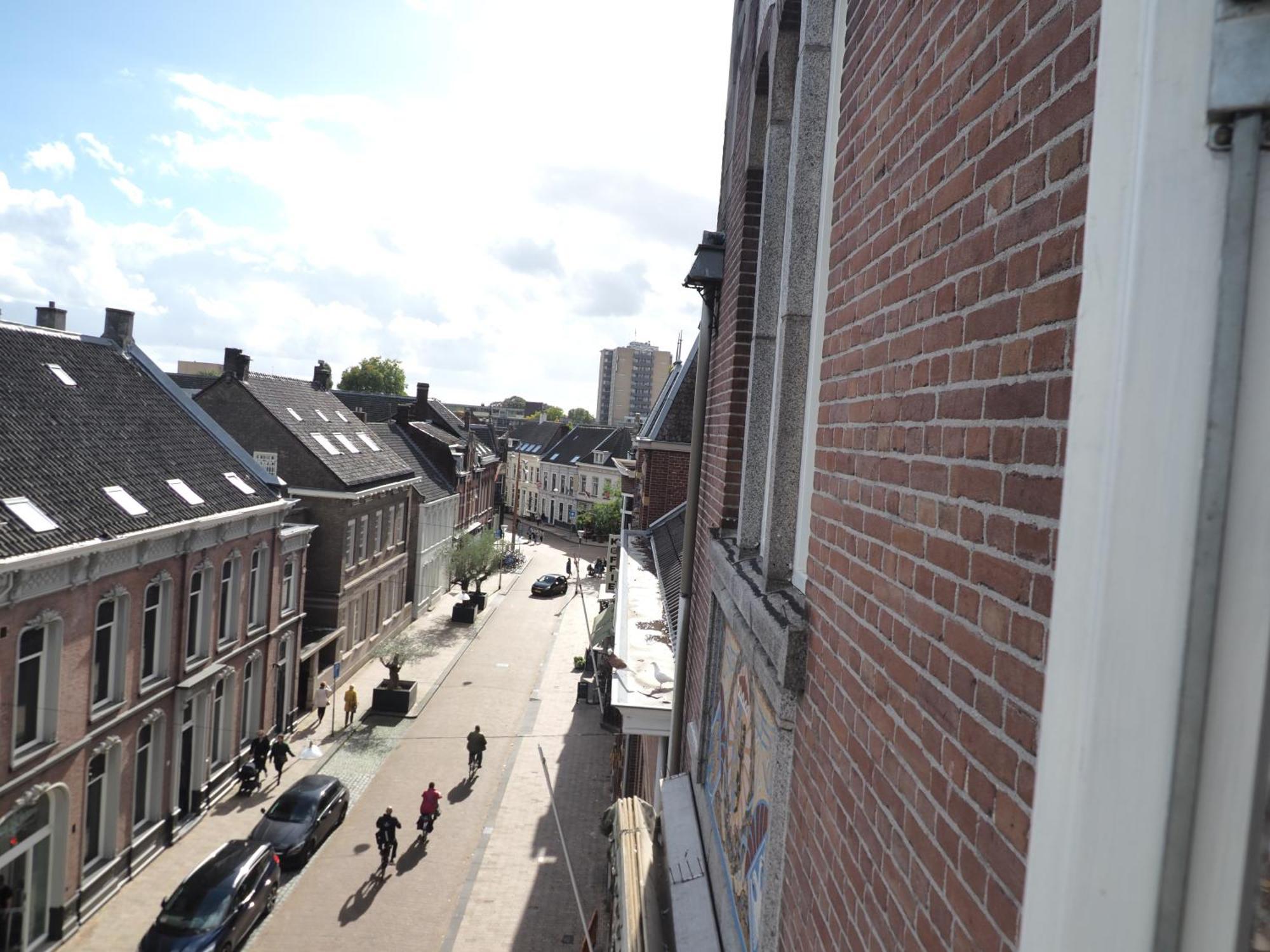 Hostel Roots Tilburg Luaran gambar