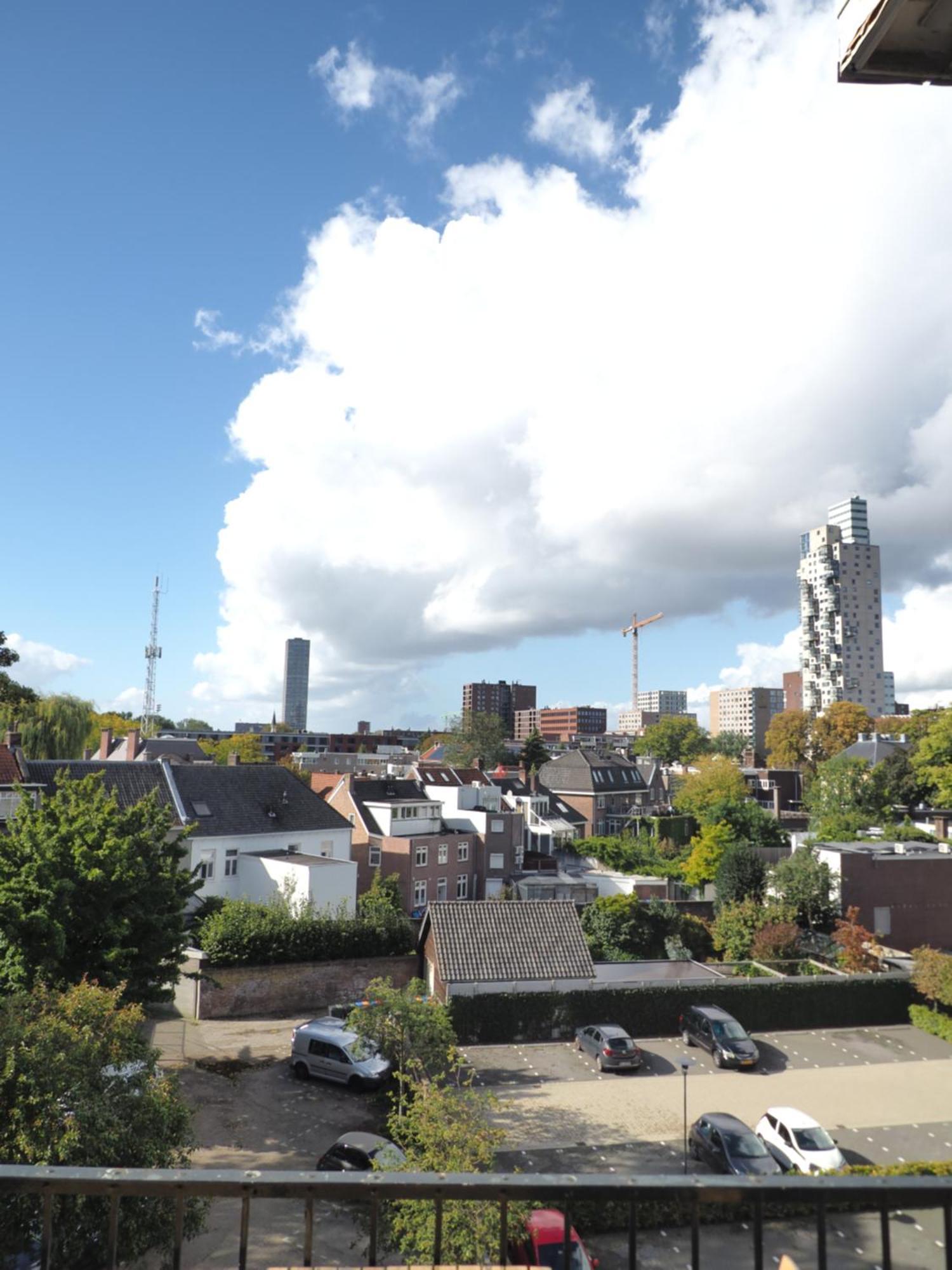 Hostel Roots Tilburg Luaran gambar