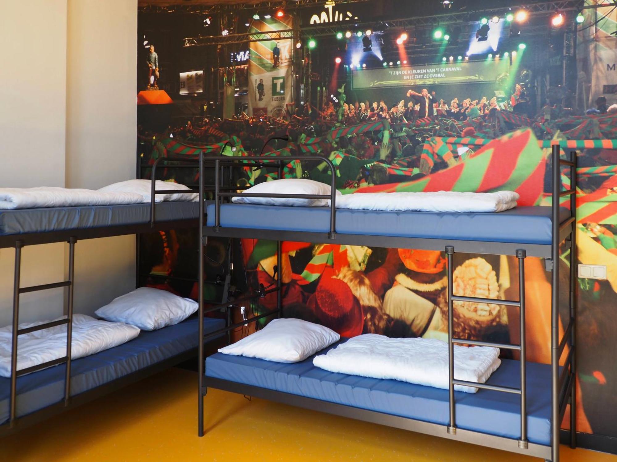 Hostel Roots Tilburg Luaran gambar