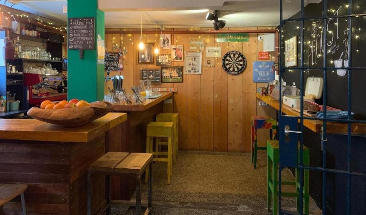Hostel Roots Tilburg Luaran gambar